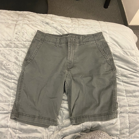 Grey khaki shorts - Picture 1 of 4
